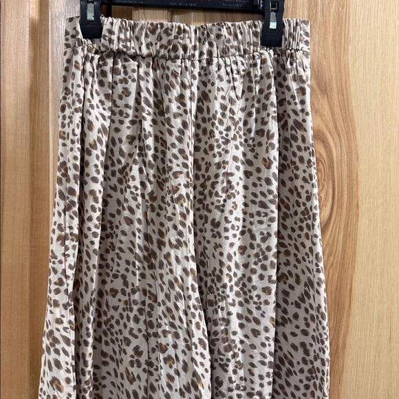 Petal & Pup Animal Print Extra Wide Leg Cropped High Waist Flowy Pants Size XS - Picture 9 of 15